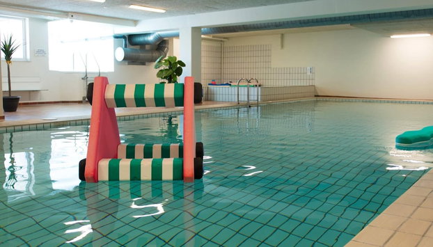 4 Person Holiday Home on a Holiday Park in Glesborg - Foto 3, Piscina