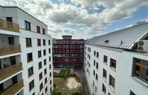 EITHER Private 2B2B OR Shared 1B1B, Luxury, Bright, Spacious - Foto 22