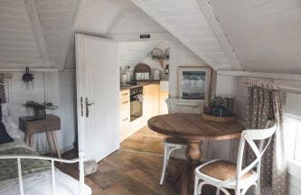 2 - Romantic cabin escape, with outdoor copper bathtub! - Foto 9