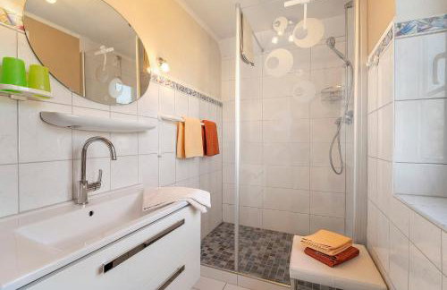 Klaus Jensen , Unter den Linden - Foto 21