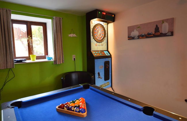 Rustic Farmhouse With Pool - Photo 36