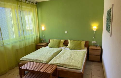 Reis - feine Weine "Am Weingut" - Foto 9