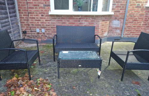 Lovely 2 Bed Heathrow and parking - Foto 10