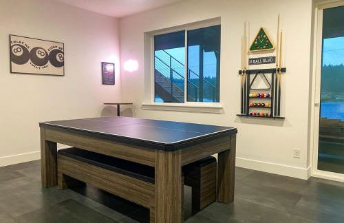 Luxe Port Lookout with waterfront, theater, games - Foto 5