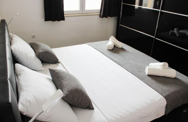 Valentino - With Pool - H - Photo 7