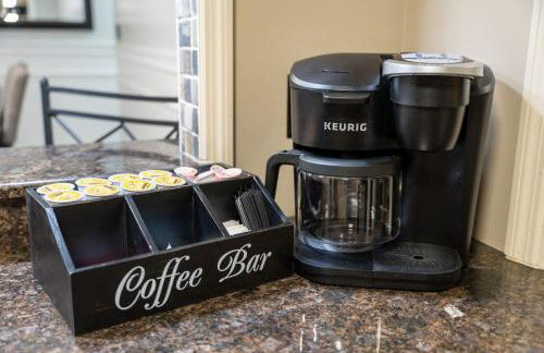 Family Home with Pool, Game Room, and Grill Near Disney - Foto 9