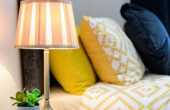 Located in the peaceful NG8 Wollaton , Perfect for Business Trips & Family Holidays or working proffesionals-long term deals, M1 Nearby , Free Parking , Private Garden , 500Mb Wi-Fi , Netflix - Foto 48