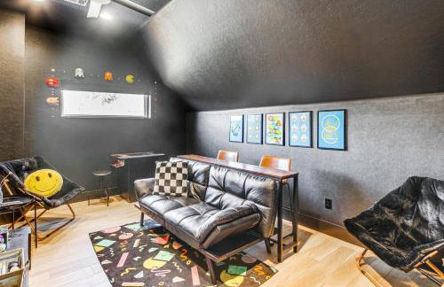 Walk to Lake Home with Game Room in Medicine Park! - Photo 15