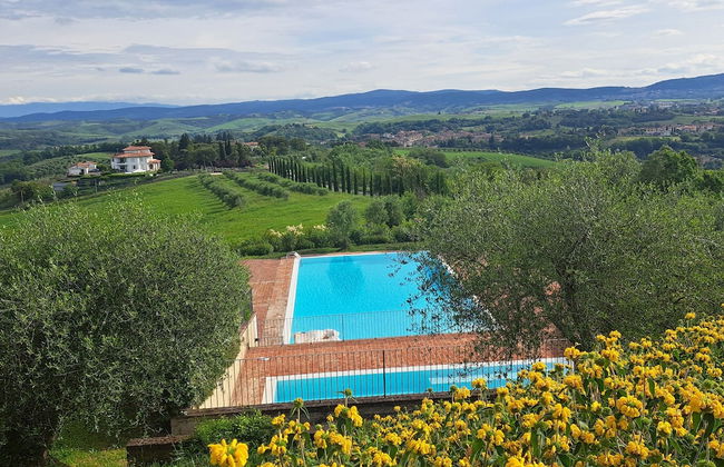 House With Private Garden in the Crete Senesi - Photo 15