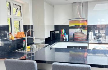 2 Bed-Sleeps 5-Free Parking-Pet Friendly - Foto 2