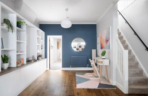 Luxury Family Home in Central Windsor with Large Garden, Games Room, Office, Parking & Pet-Friendly - Photo 18