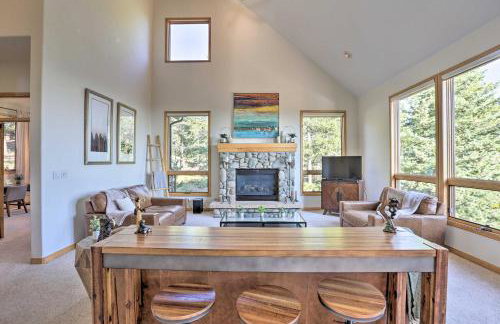 Spacious Evergreen Home with Picturesque Views - Foto 7