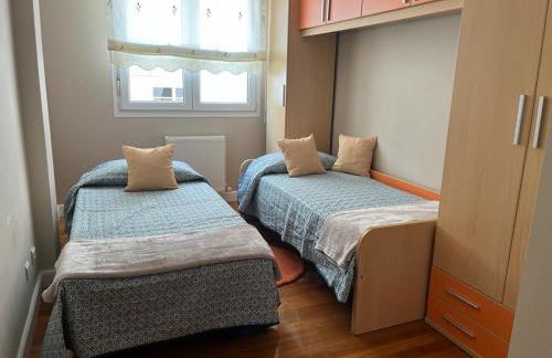 Piso en el centro de Laredo a pie de playa - Foto 11