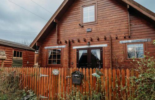 Finlodge- Pet-Friendly Scandinavian Cabin - Photo 15