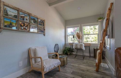 Relaxing 3BR Home with Vineyard View Rooftop Deck and Game Room - Foto 12