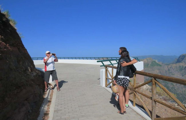 Excursão privada a Curral das Freiras e Pico do Arieiro - Photo 6