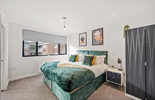 Deluxe 5 Bed House in London - Pool Table - Foto 15