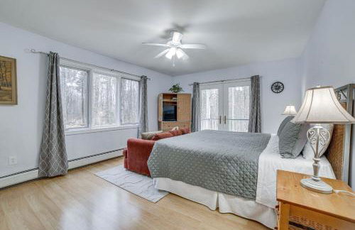 Peaceful Cavendish Retreat with Hot Tub and Fireplace! - Foto 12