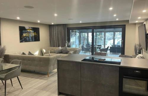 Moderne Ferienwohnung in Waldrandlage mit einem Hauch von Luxus - Foto 1