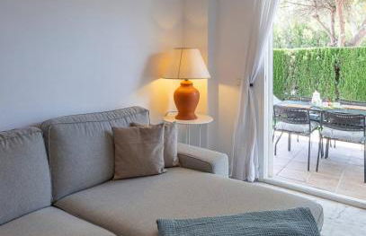 Bright Chalet with Swimming Pool and Close to Sea - Photo 17