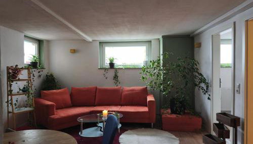 statt HOTEL - Frisch, Frech und Farbenfroh - Helle Souterrainwohnung - Photo 2