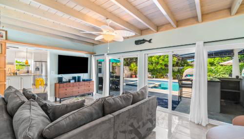 Across from Beach- 3 Master Suites, Heated Pool & Spa, Tanning Ledge, Golden Tee - by Maven Vacation Rentals - Foto 4