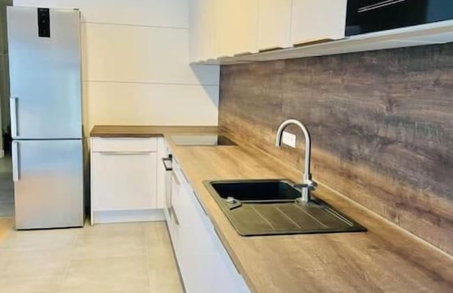 2 Bedrooms Flat in Center with Parking - Photo 9