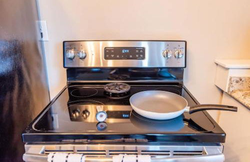 Sleeps 6-Full Kitchen-4 Beds-Big Couch-OfficeSpace - Foto 22