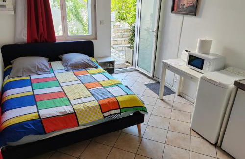 Studio indépendant, avec piscine et jardin, direct gare aéroport, 1 lit pour 2 personnes Direct Gare Aéroport - Foto 1