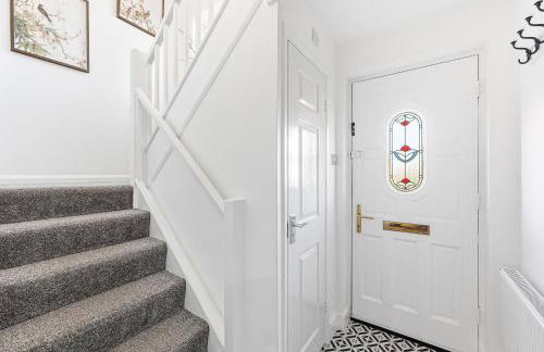 Keaton House - Close to City Centre - Free Parking, Spacious Garden, Fast Wifi and Smart TV by Yoko Property - Foto 17