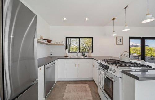 Palm Springs Haven - Pool, Hot Tub & Mountain Views - Foto 33