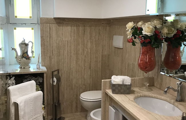 GianLuis Luxury Suites - Photo 35