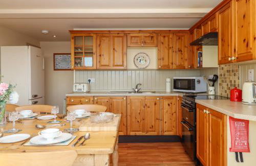 Sherway Coach House - Photo 13