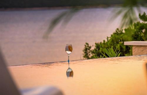 Villa Ragusea With a Private Beach - Photo 24