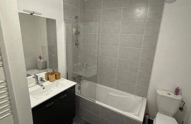 Studio Leman Ciel avec parking privé gratuit - Foto 3