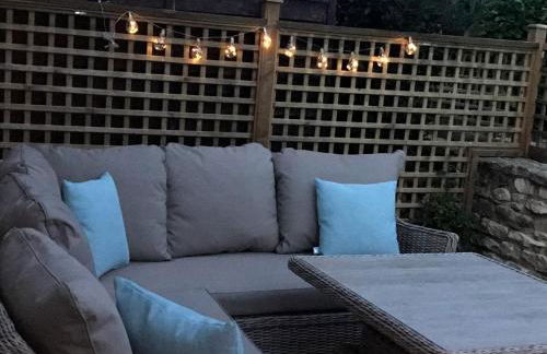 STABLES Stylish comfortable peaceful cottage with parking and outdoor space - Photo 8