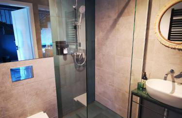 Przystań Dobrej Energii, domki całoroczne z gorącą balią z hydromasażem - Foto 13