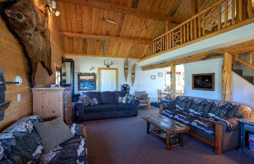 Adorable Montana Mountain Cabin with Scenic Views, Near Virginia City & Nevada City, MT - Foto 3