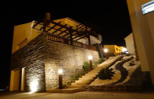 Falésias da Arrifana - Foto 19