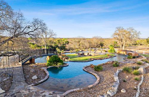 Lazy River Ranch - Pool, Golf, Swim-up Bar, Pickleball - Foto 67