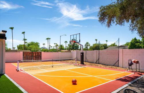 Pickleball Court~ Hot Tub & Pool~ Mini Golf~Games - Foto 7