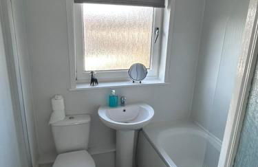 3-Bed Apartment Central Greenock - Photo 18