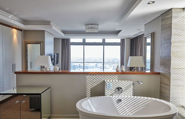 The Residences at Crystal Towers - Foto 46