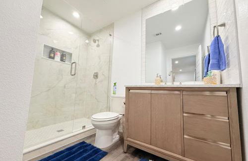 Cozy Lakeview Retreat Home - Photo 46