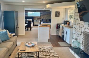 City light views getaway close to top ski resorts - Foto 1