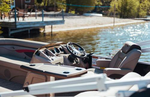 TC Lake Stay-Pontoon & SUP Rentals-King Room! - Foto 38