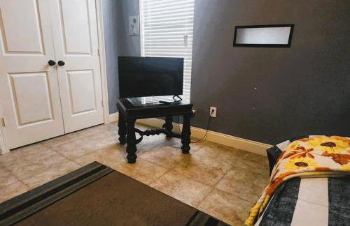 Private Pet-Friendly 2BR Suite with Movie Theater & Pond View and Access - Foto 11