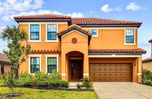 Large family friendly Vacation Home, Private Pool, Golf course location, Nr Orlando Disney Parks Florida - Photo 1