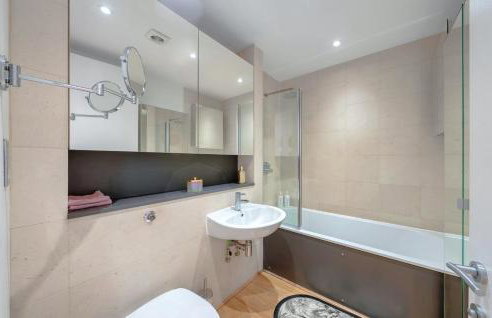 INTERIOR-DESIGN Apartment with HUGE Terrace - Photo 46