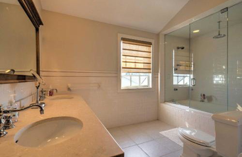 Luxe Waterfront East Quogue Home with Beach On-Site! - Foto 15